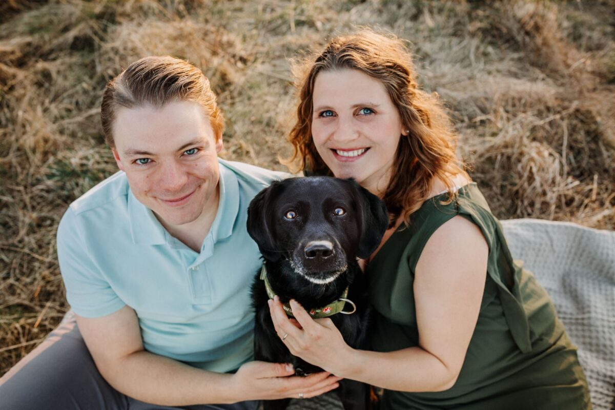 Labrador-Fotoshooting-mit-Hund-und-Mensch-Landkreis-Würzburg -Fotografin-YIART-Hundefotografie