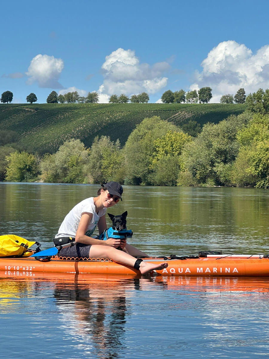 Hundefotografin auf dem SUP  Balance zwischen Natur Kreativität und Ruhe